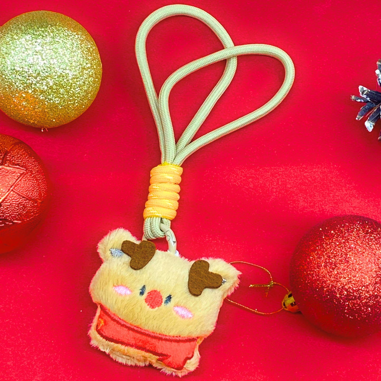 [FREE for purchase above RM150] Botella Christmas Keychain