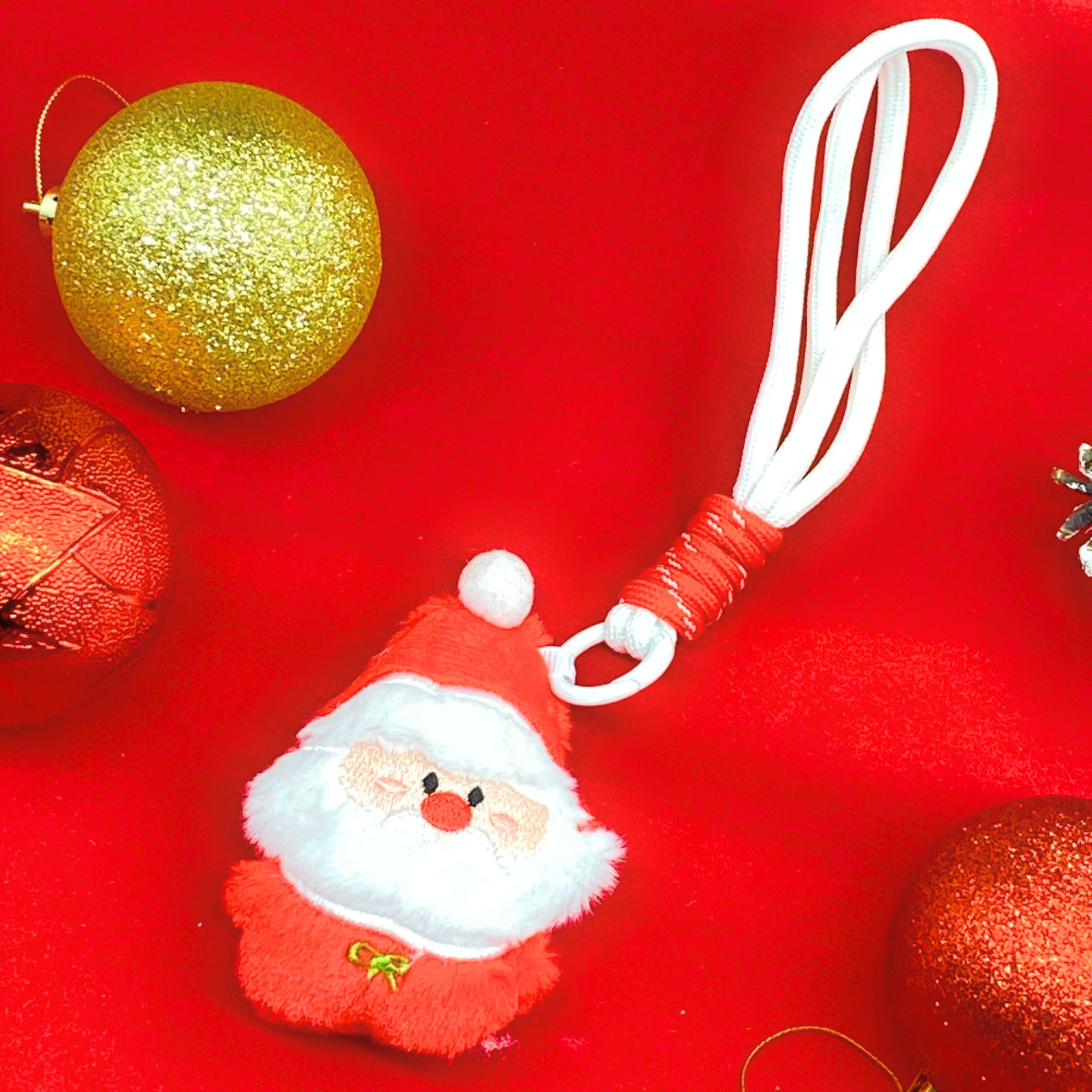 [FREE for purchase above RM150] Botella Christmas Keychain